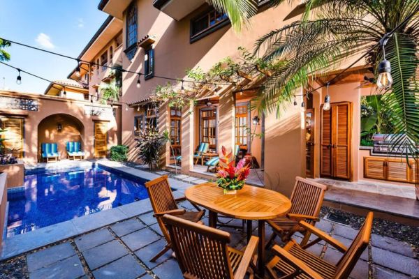 Tastefully decorated , private pool across from beach