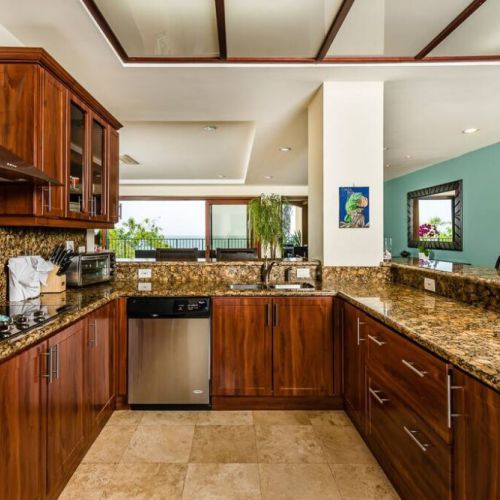 This kitchen has plenty of counter space to cook up a delicious meal.