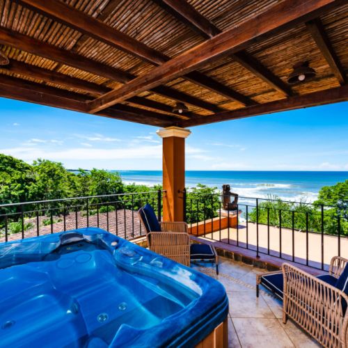 There is no better place than the top roof with a jacuzzi to enjoy the great view and the sunsets! Relax from the comfortable ottomans or jump into the hot tub at late hours. You will get into the Pura Vida style!