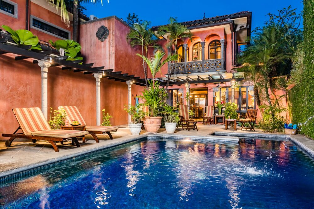 Tamarindo Vacation Rental vs Hotel. Private pool vs shared?