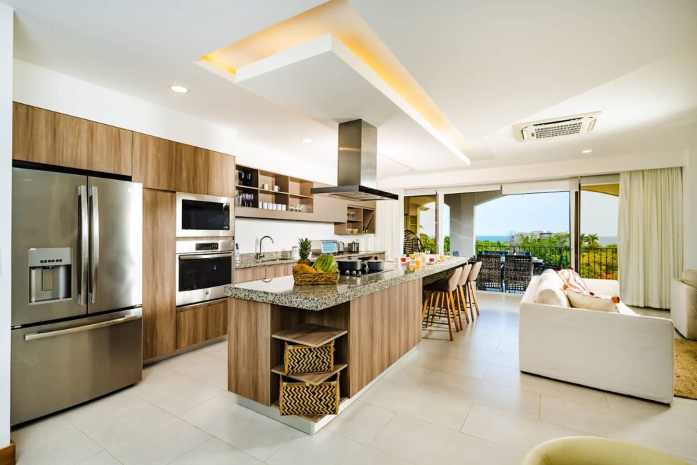 Amazing New Peninsula Penthouse With Ocean Views - RPM Vacation Rentals